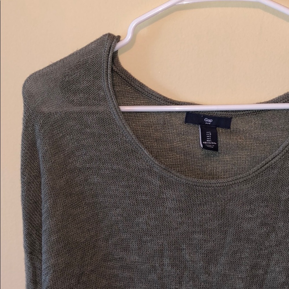 GAP green long-sleeve sweater